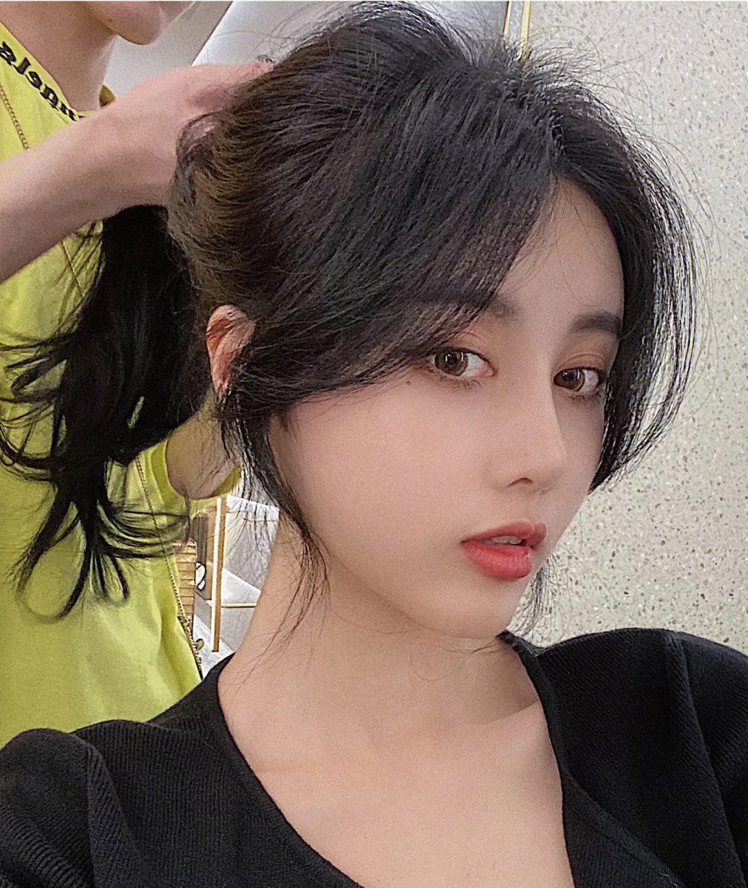 戴眼镜适合什么发型_玳瑁色眼镜适合什么人戴_菱形脸适合戴什么眼镜