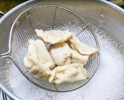 煮饺子用冷水还是热水_煮饺子用冷水还是热水_煮饺子用冷水还是热水