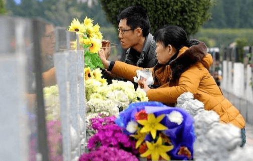 2月份上坟好不好_二月能上坟吗_闰二月为什么不能上坟