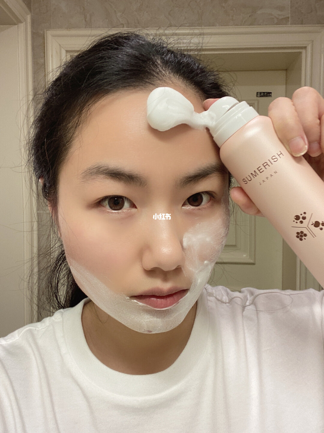 雅漾去角质净柔磨砂凝胶_雅漾去角质净化面膜_角质层受损每天用雅漾喷雾湿敷