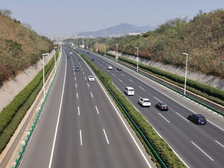 元旦高速公路免费_元旦节高速公路免不免费_元旦免高速公路费用吗