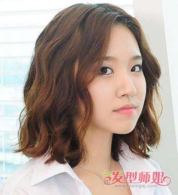现在流行什么发型女_流行的发型女_流行发型2020最新款女