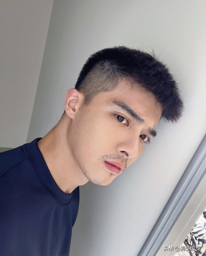 男生脸发型适合长头发吗_男生脸型发型_长脸男生适合的发型